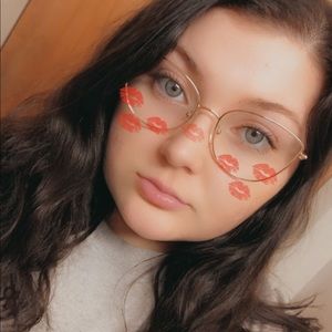 Meet your Posher, Abby